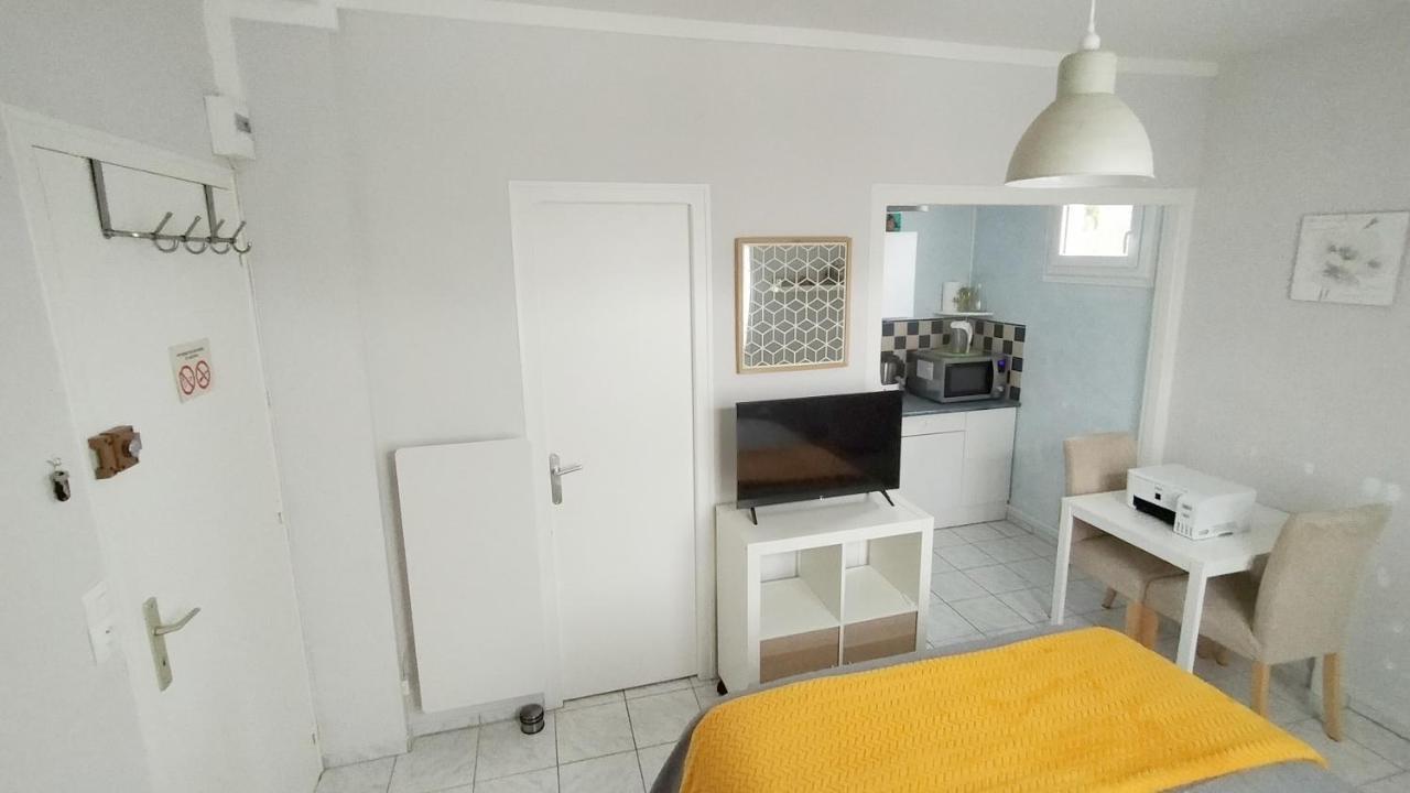 Charmant Studio A Bagnoles De L'Orne Bagnoles de l'Orne Normandie Екстериор снимка
